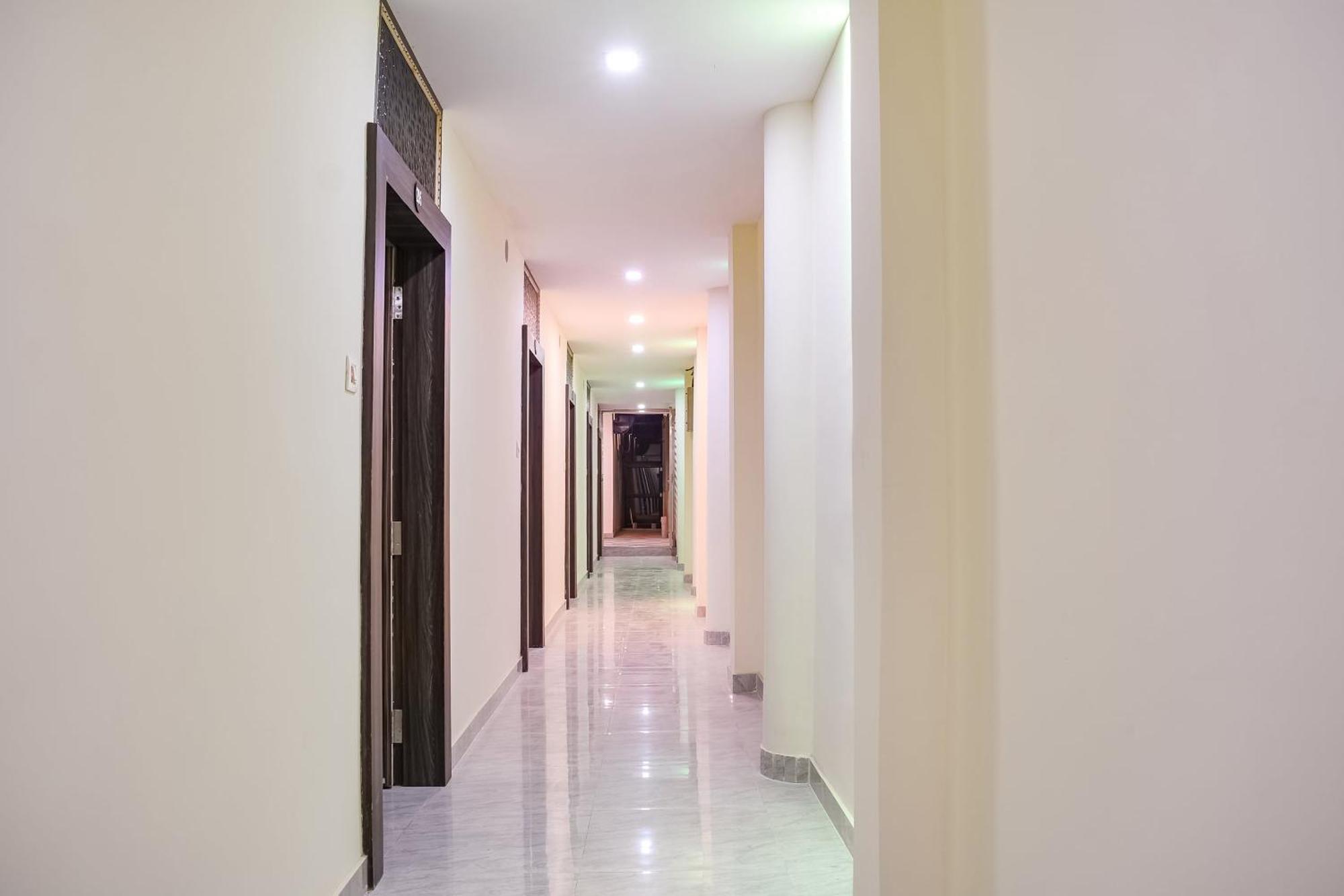 Hotel O S&H Residency Khandagiri Ngoại thất bức ảnh