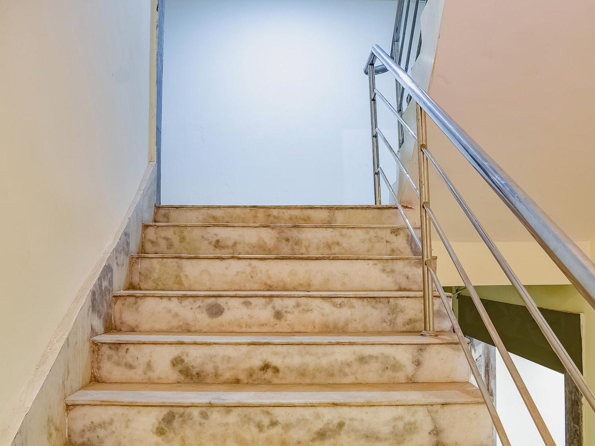 Hotel O S&H Residency Khandagiri Ngoại thất bức ảnh